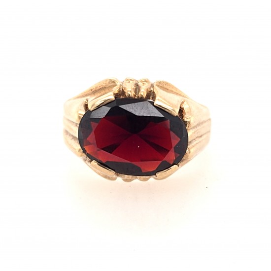 Pre Owned 9ct Garnet Signet Ring ZX942